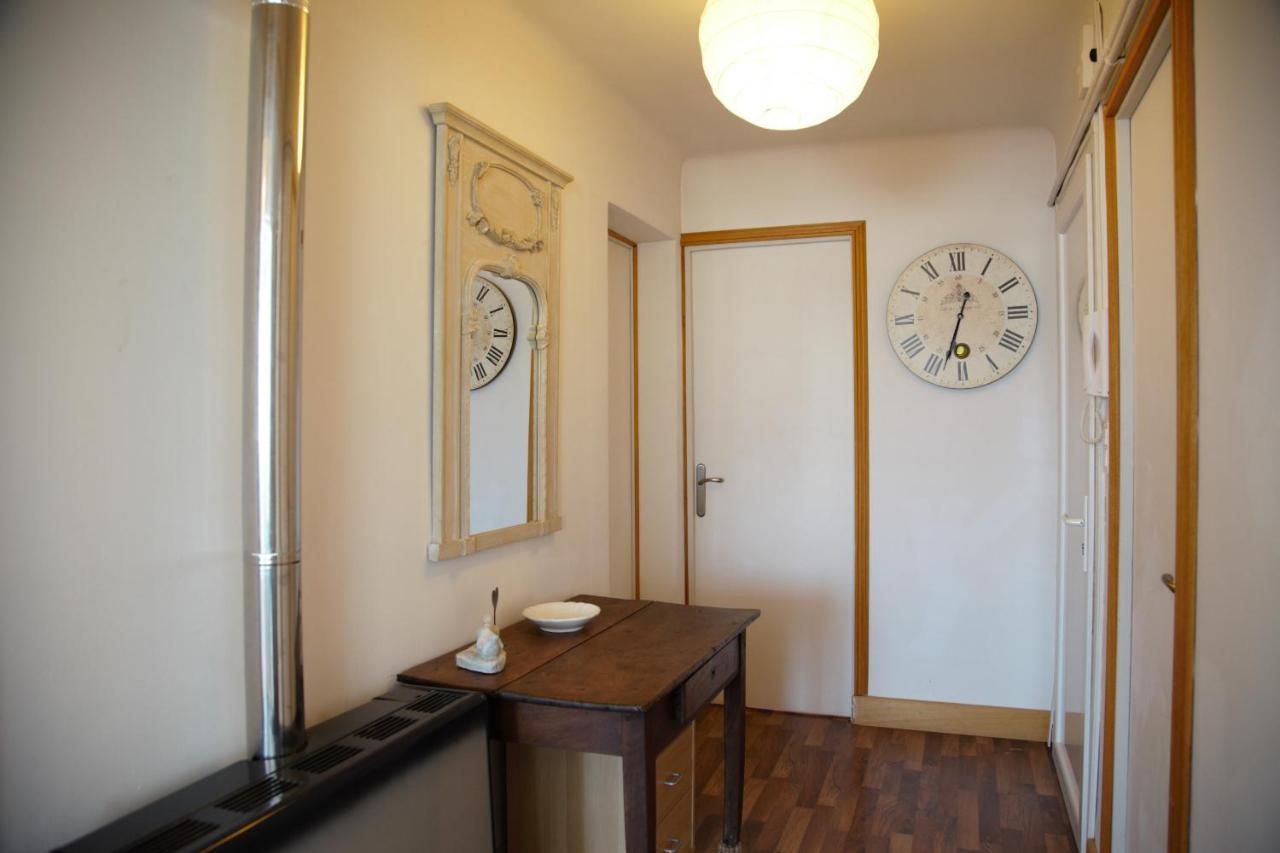 Laincel - Appartement lumineux le long du Rhône Arles Extérieur photo